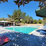 Gardenos Hotel
