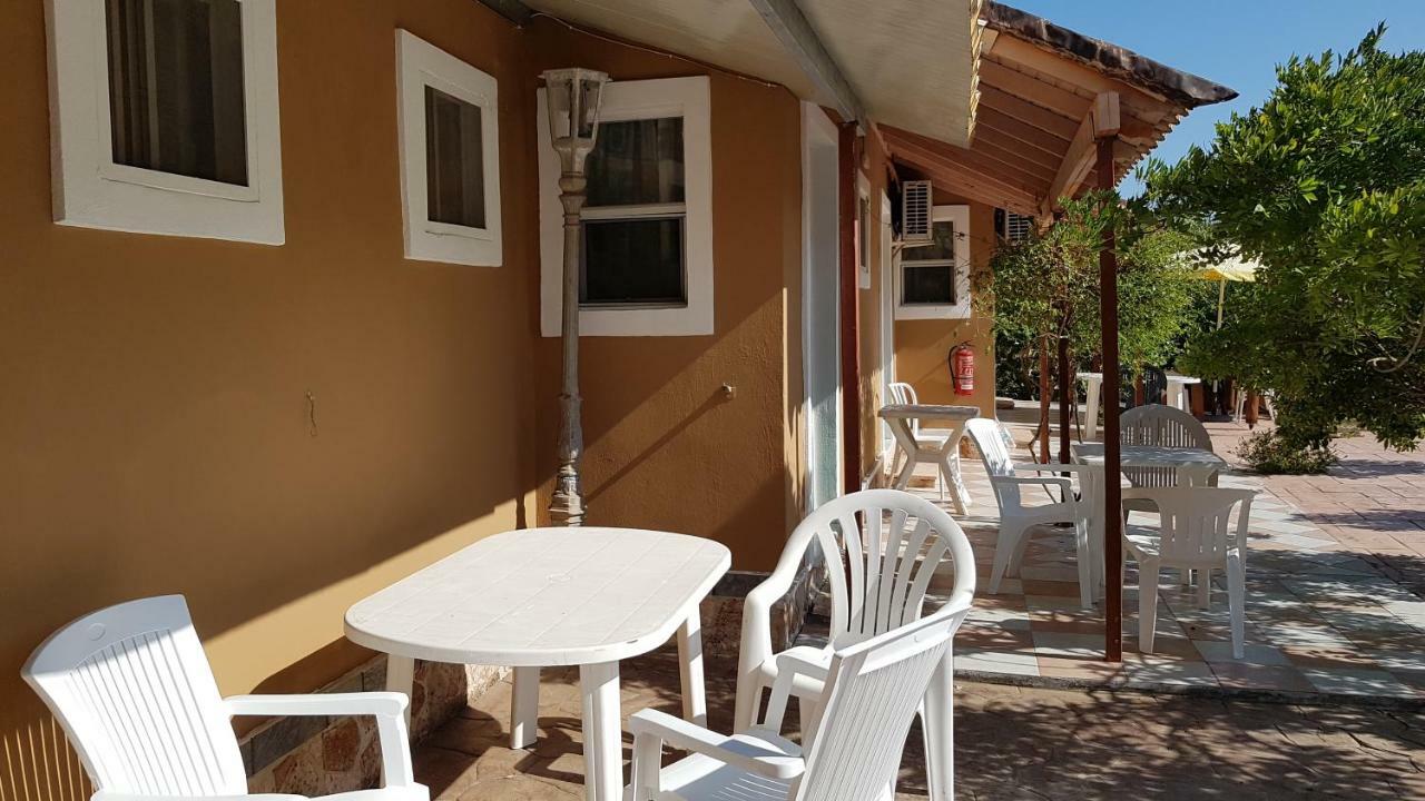 Gardenos Aparthotel 3*