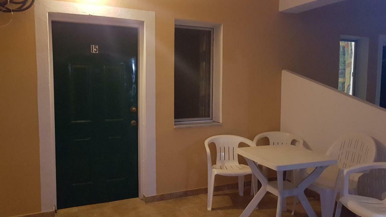 Gardenos Aparthotel 3*